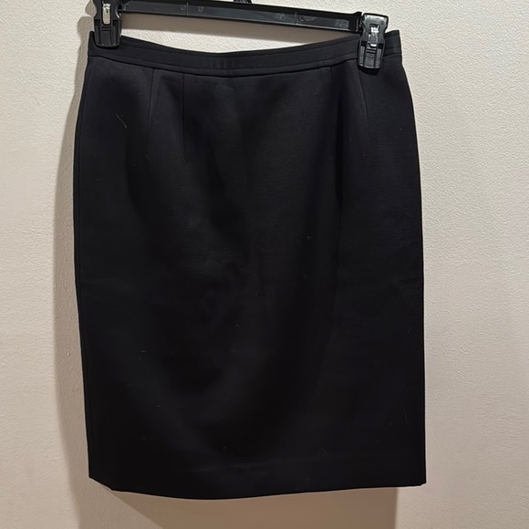 Oscar de la Renta Wool Skirt 10 - Picture 1 of 3